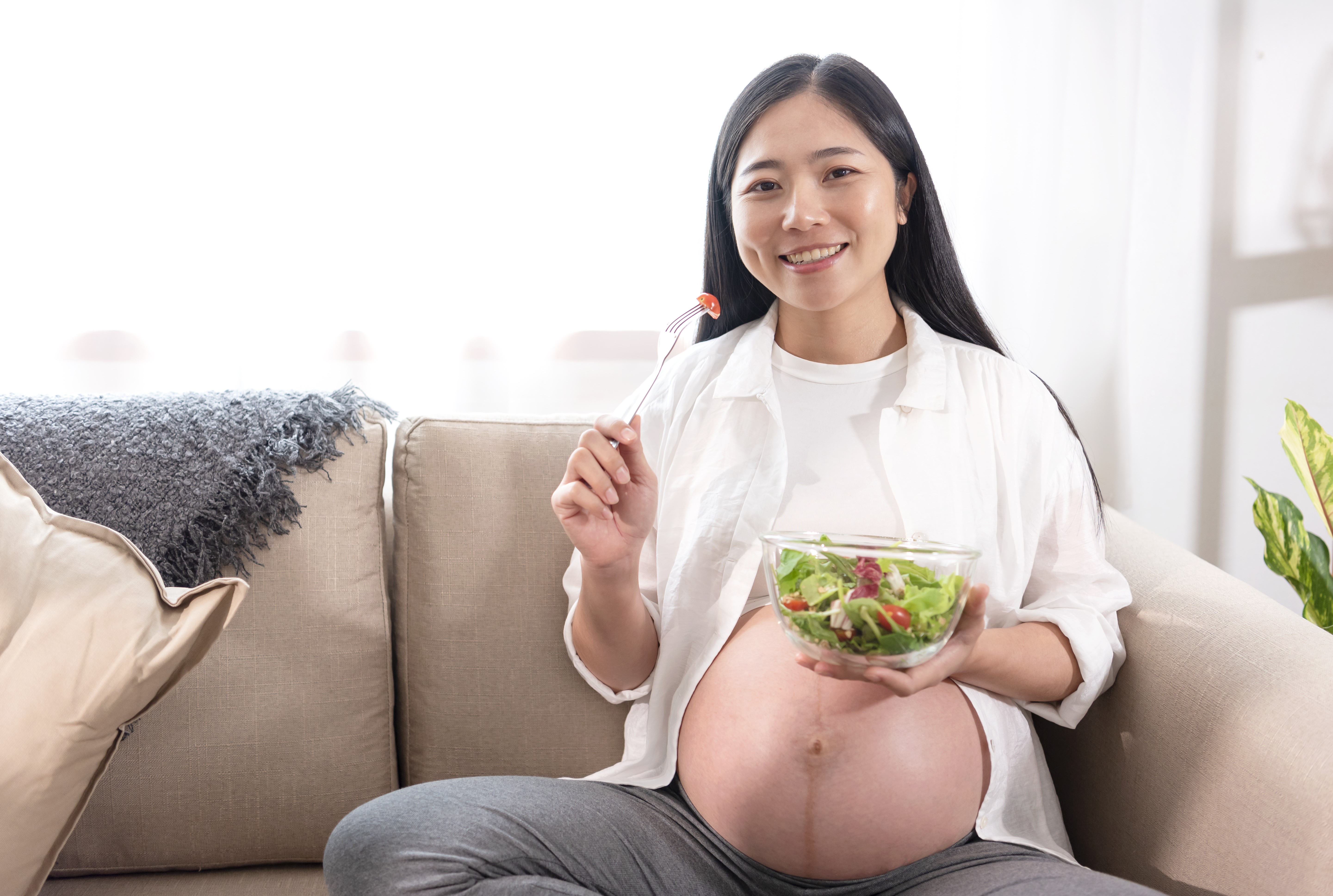 flu saat hamil, bahaya flu bagi ibu hamil, vaksin flu ibu hamil, cara mencegah flu saat hamil, komplikasi flu kehamilan, hamil sehat, imunisasi, Bunda, si Kecil